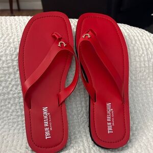 True Religion Women’s Flip Flop Sandals Lightweight Rubber Sole w/Iconic Logo